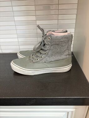Vans Sk8 women’s High Top sneakers